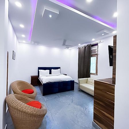 Hotel Js Garden - Near Jaypee Hospital 诺伊达 外观 照片